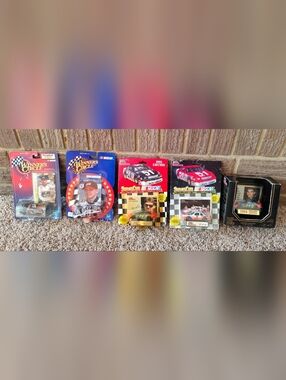 Lot of 5 Nascar Diecast Cars: Dale Earnhardt, Jeff Gordon,Casey ATWOOD,ALAN KULW